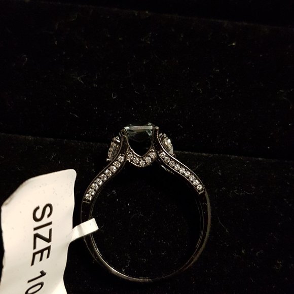 Stunning Blank & Silver Ring - Picture 4 of 6